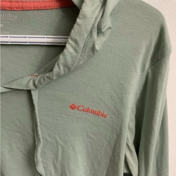 Columbia Women's Sage Green Longsleeve size medium - Picture 4 of 7